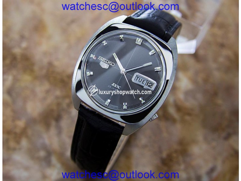 Seiko 5 DX Automatic Men's Sports Vintage Circa 1970 Watch Seiko