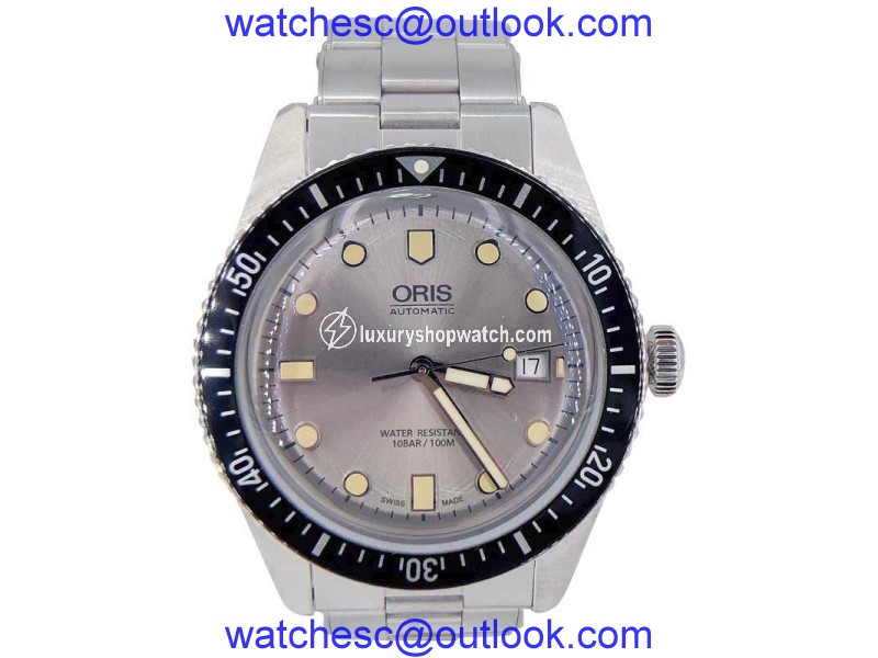 Oris Divers Sixty Five 35-55115 Stainless Steel Silver Dial Automatic 42mm Mens Watch Oris