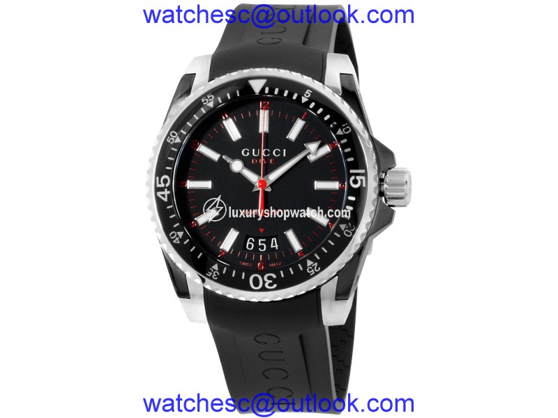 Gucci Dive YA136303 Stainless Steel Black Dial Silicone Strap 40mm Mens Watch Gucci