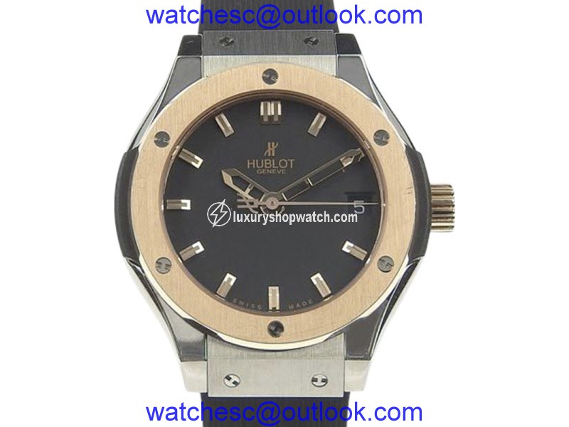 Hublot Classic Fusion 581. No.1180.rx 18K Gold / Titanium and Rubber Quartz 31mm Womens Watch Hublot